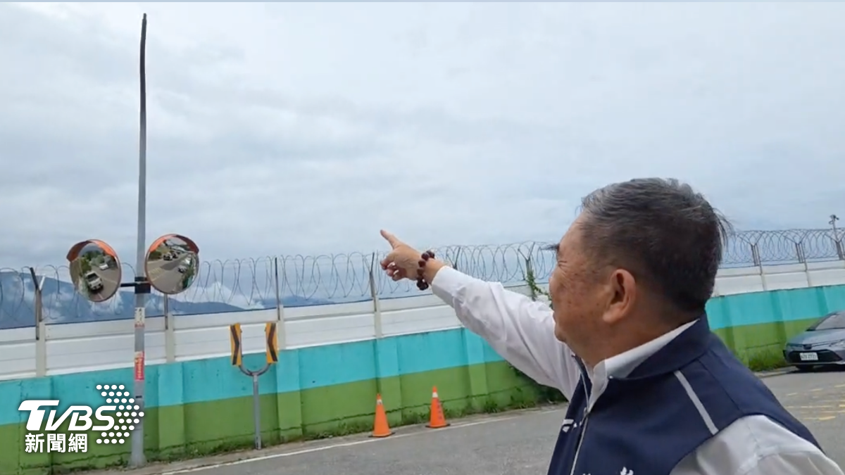 花蓮縣議員邱光明說之前就發生過類似情況,建議台電改善但卻無下文。(圖/TVBS)