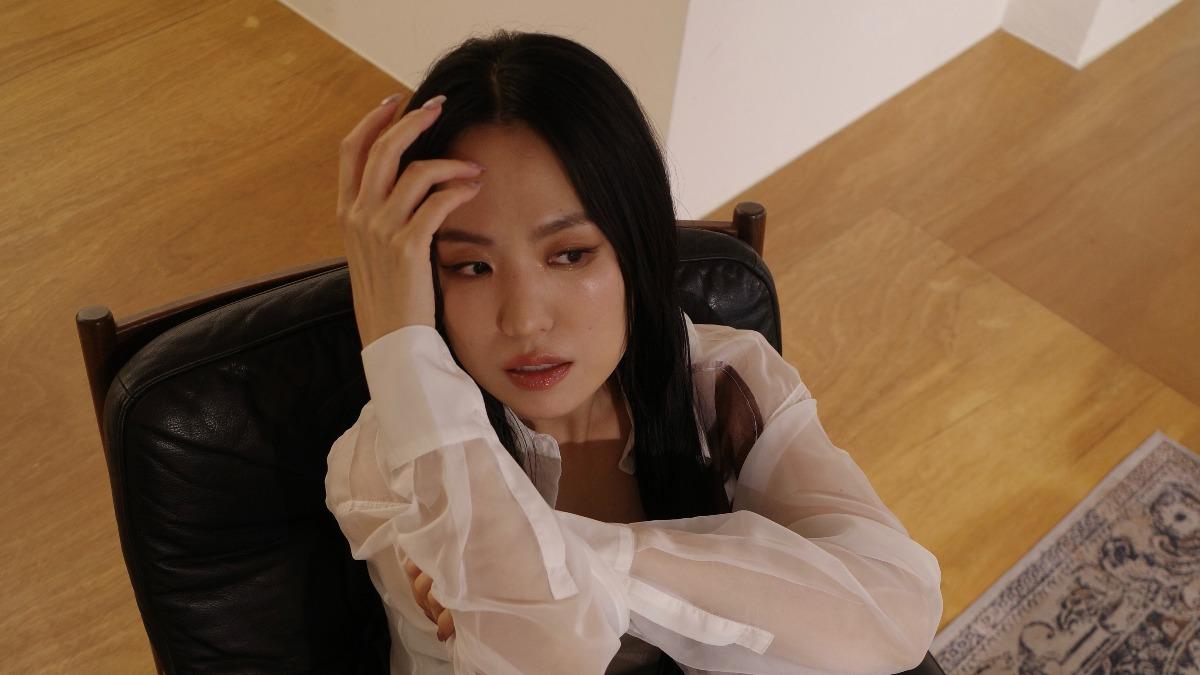 孫盛希日前推出全新韓英單曲〈Tteokbokki〉。（圖／艾提企劃提供）