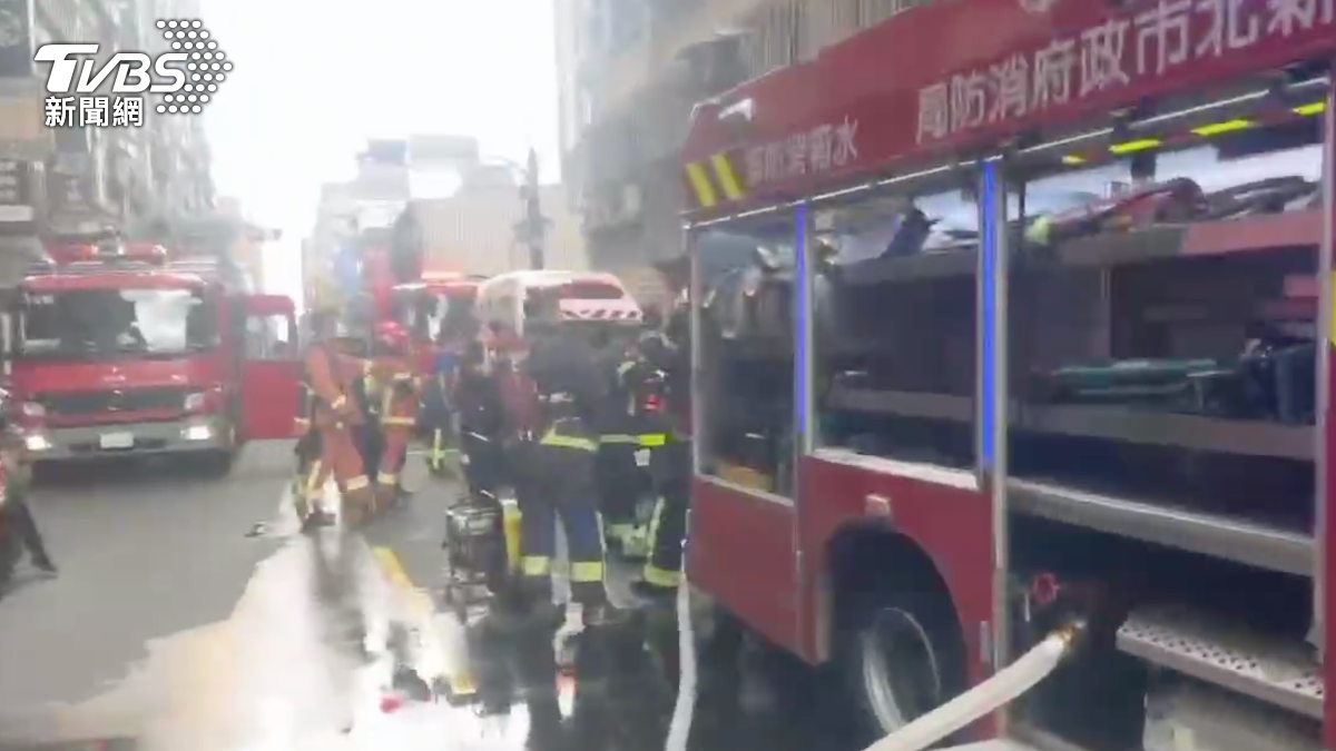 快訊/汐止住宅火警!燒毀客廳屋主嗆傷送醫