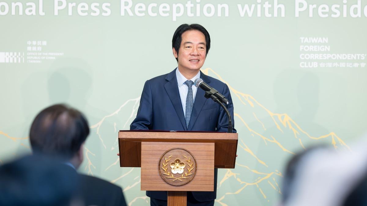 賴清德18日與外媒茶敘。（圖／總統府提供）