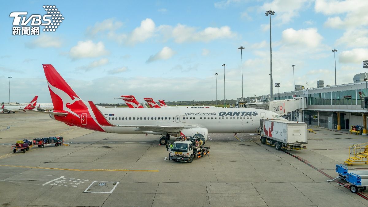 澳洲航空Qantas全面減重機上餐具,力拚直飛紐約和倫敦。(資料圖/達志影像Shutterstock)