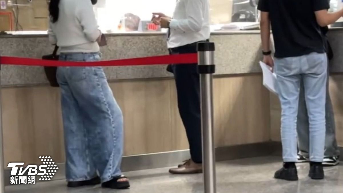 近70名銀行行員涉收回扣遭新北檢約談,13家銀行通報重大偶發。(圖/TVBS)
