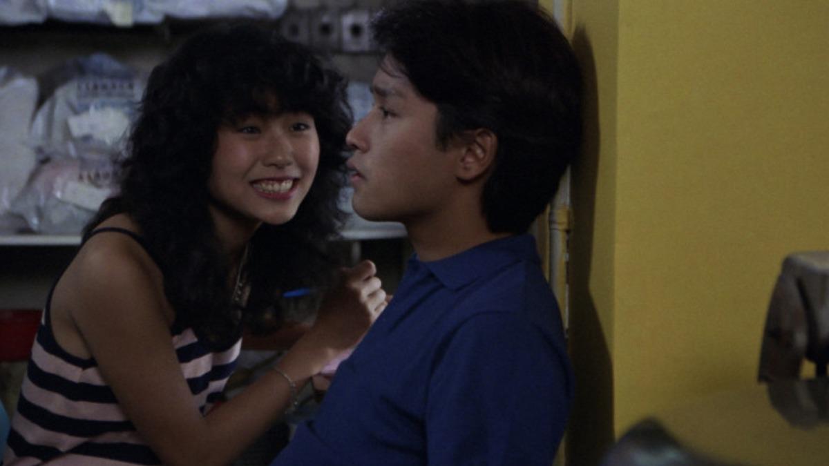 《烈火青春》(1982)集結張國榮(右)、湯鎮業與夏文汐和葉童(左),組成片中敢愛敢恨的男女們。(圖/國家影視聽中心提供)