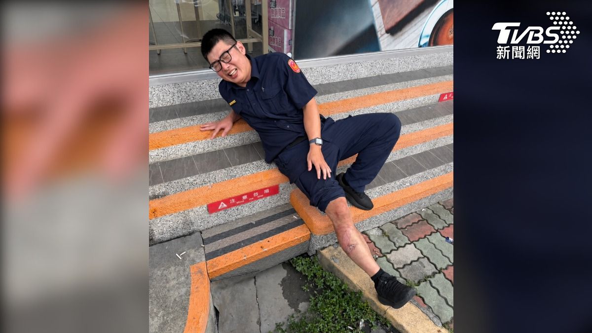 安中所長指出,後來兩個嫌疑人都制伏之後,他走去旁邊想查看一下傷勢,才發現走不動,右腳突然沒力。(圖/TVBS)