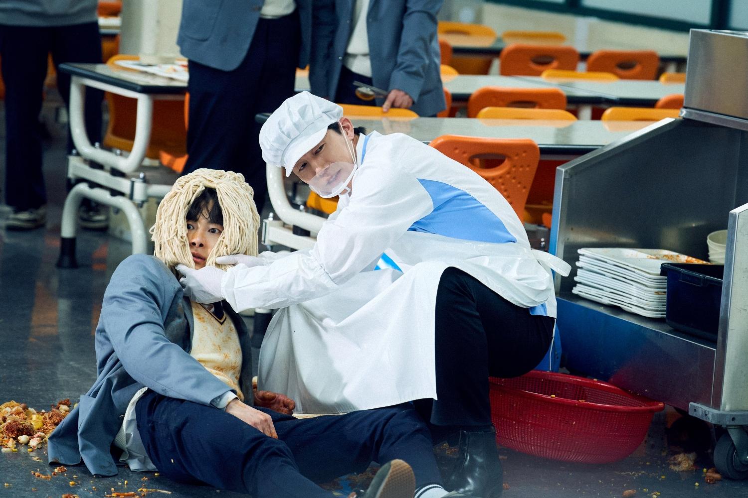 李升規劇中的「泡麵頭」相當經典。(圖/Netflix提供)