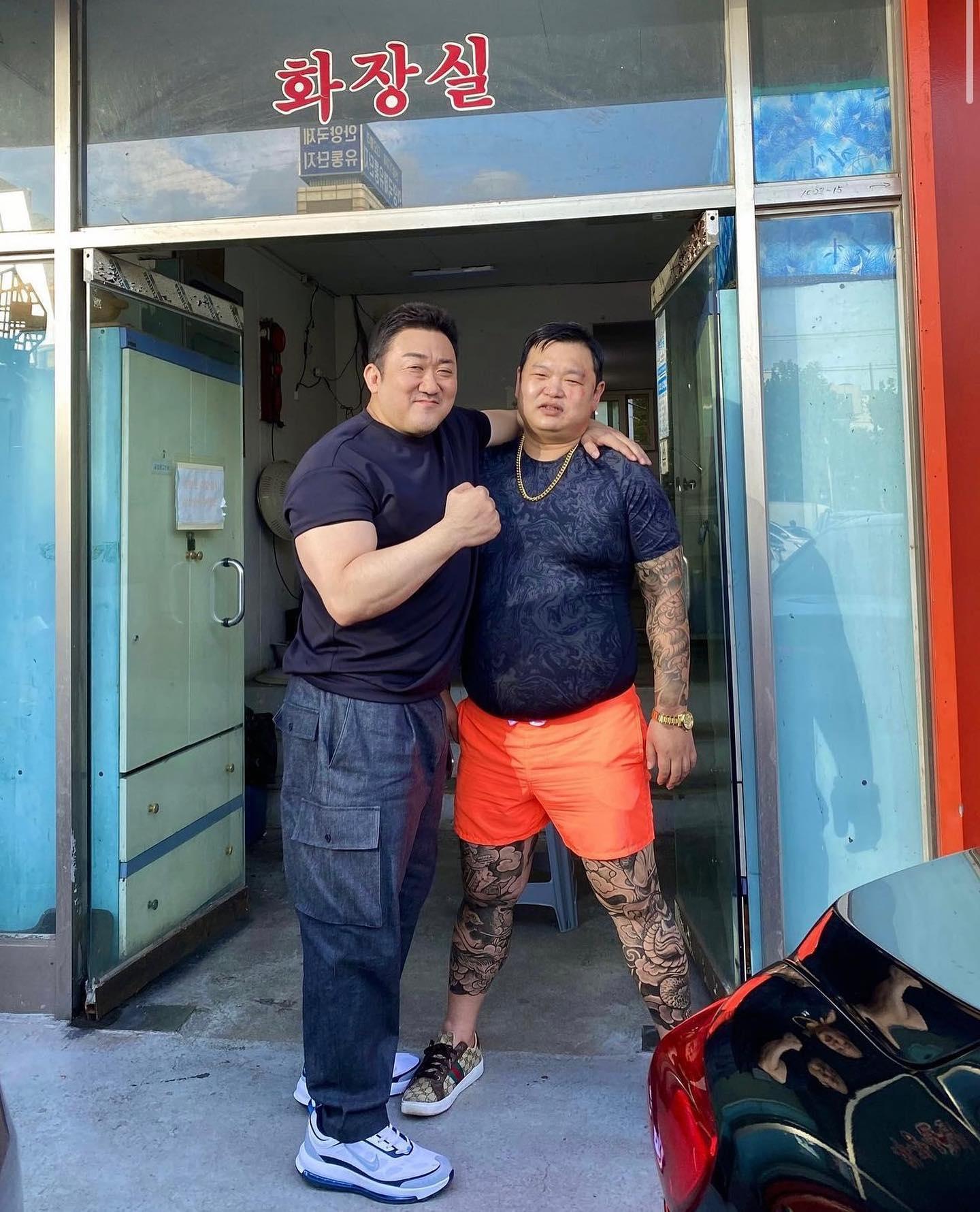高圭弼(右)與馬東石演出《犯罪都市3》,知名度也越來越高。(圖/翻攝自高圭弼IG)