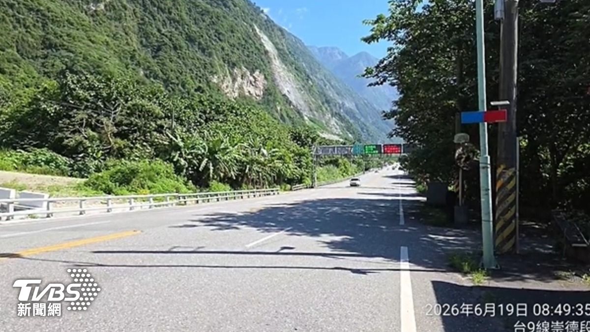 蘇花路廊一路通暢,車速維持60到70公里。(圖/TVBS)