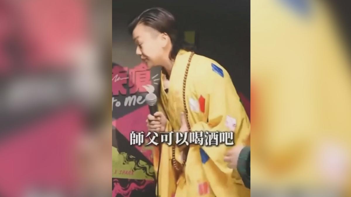 濟顛禪師鄔馨茹過去曾受邀登上台東縣青年發展中心製作的Podcast節目,訪談過程中突然起乩,開始喝酒唱歌。(圖/翻攝YT_青年東東嗆)