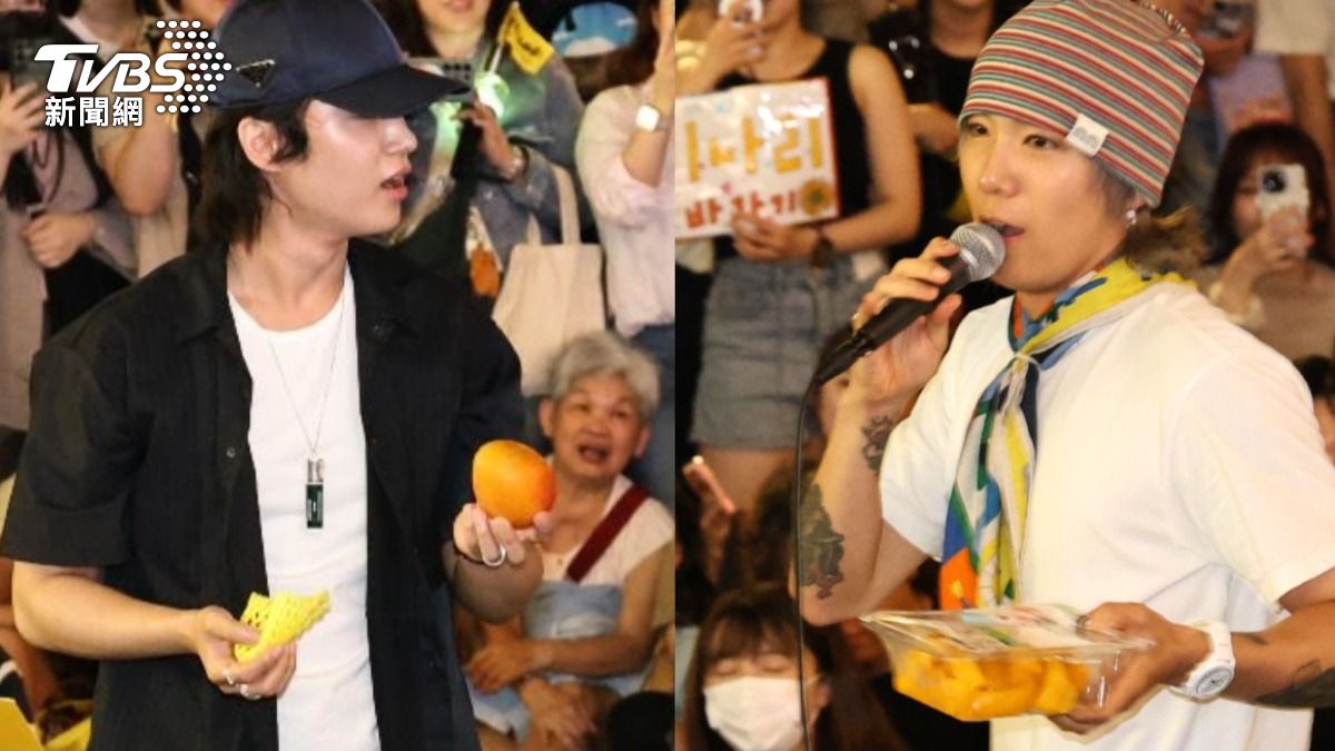 FTISLAND李洪基（右）一吃台灣芒果瞬間被驚豔。（圖／張哲鳴攝）