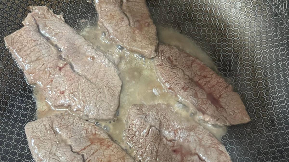 好市多牛排下鍋煎狂出水變肉湯!女崩潰求助 網點翻車主因