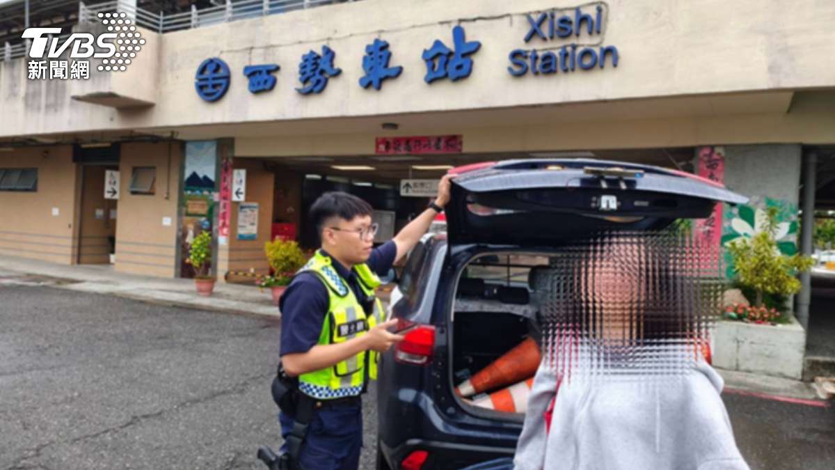 搭小黃爆口角！外籍女大生遭半路丟包　警急馳援暖送車站