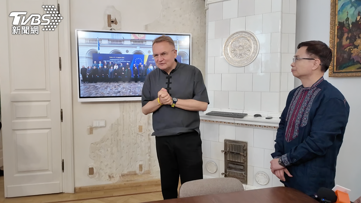 利沃夫市長Andriy Sadovyi親自接待台灣媒體團。（圖／謝佩穎攝）