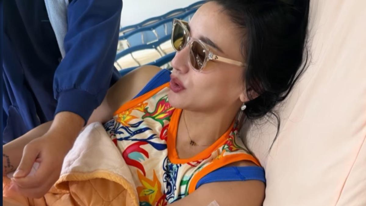 《星光》女歌手出事了！劇烈腹痛突送急診　曬虛弱躺床照：好狼狽