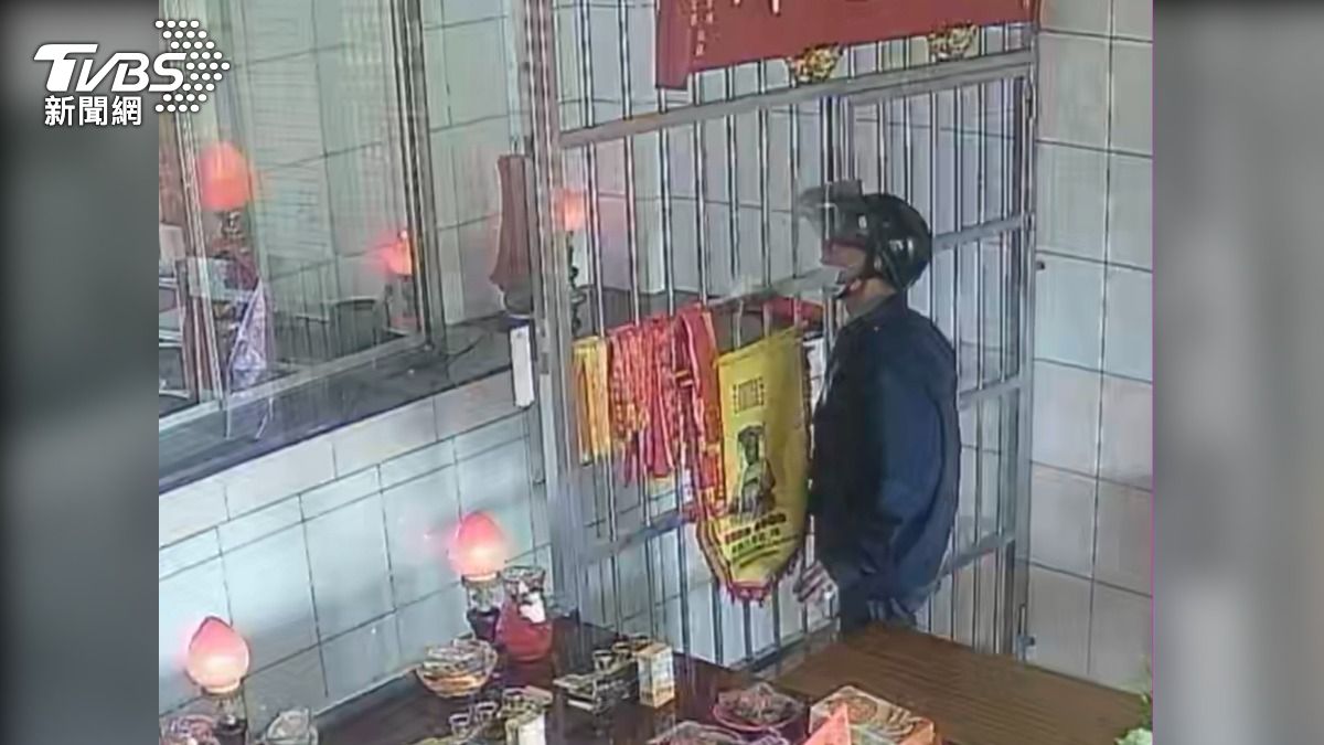 很敢偷!通緝慣竊摸走苗栗聖母宮媽祖2面金牌 總價近百萬