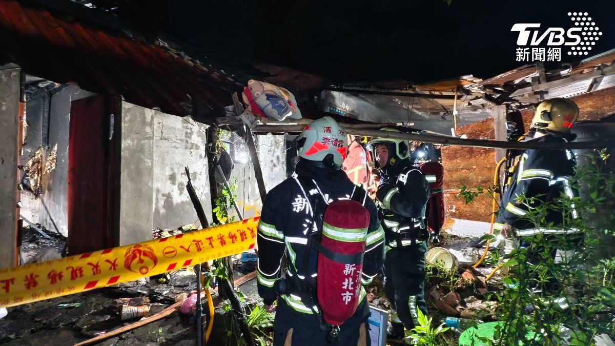 死者平時有點蠟燭與蚊香的習慣,不排除因「微火源」引發火勢。(圖/陳冠宇攝)