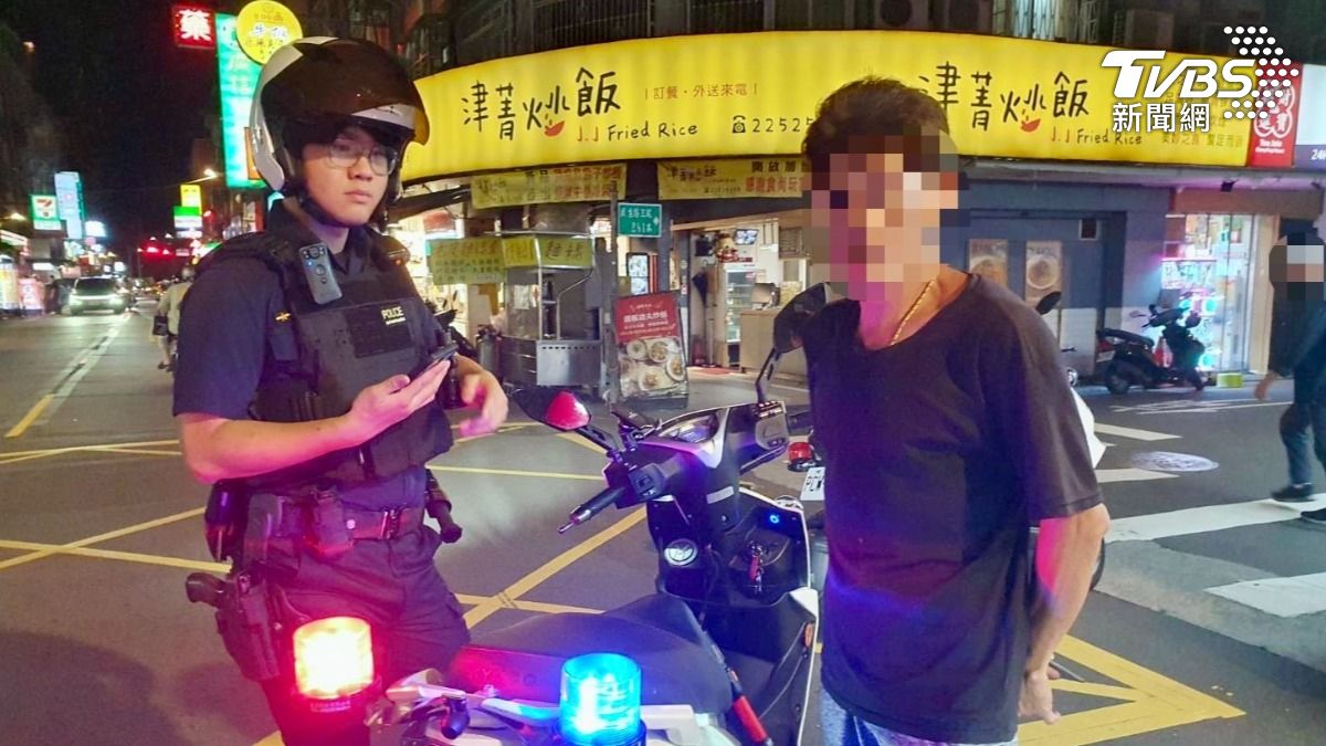 路口違停擋路 海山警盤查駕駛見神情恍惚、快篩陽性毒駕送辦