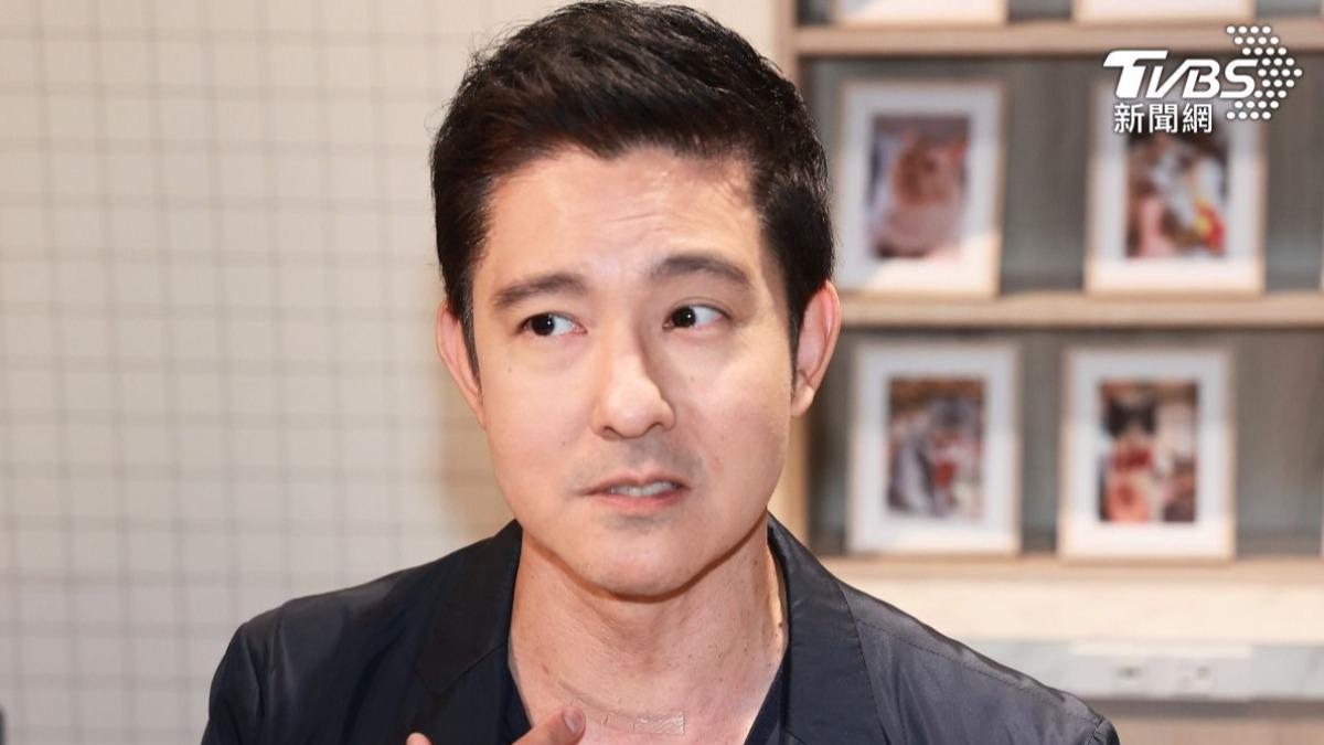 立威廉手術傷口曝光。（圖／TVBS資料照）