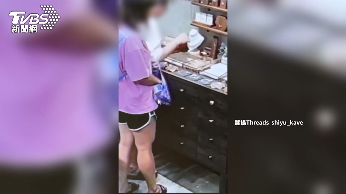 台中一中商圈「情侶檔竊賊」3天犯3案,吉伊卡哇包女賊配合超熟練。(圖/民眾提供)