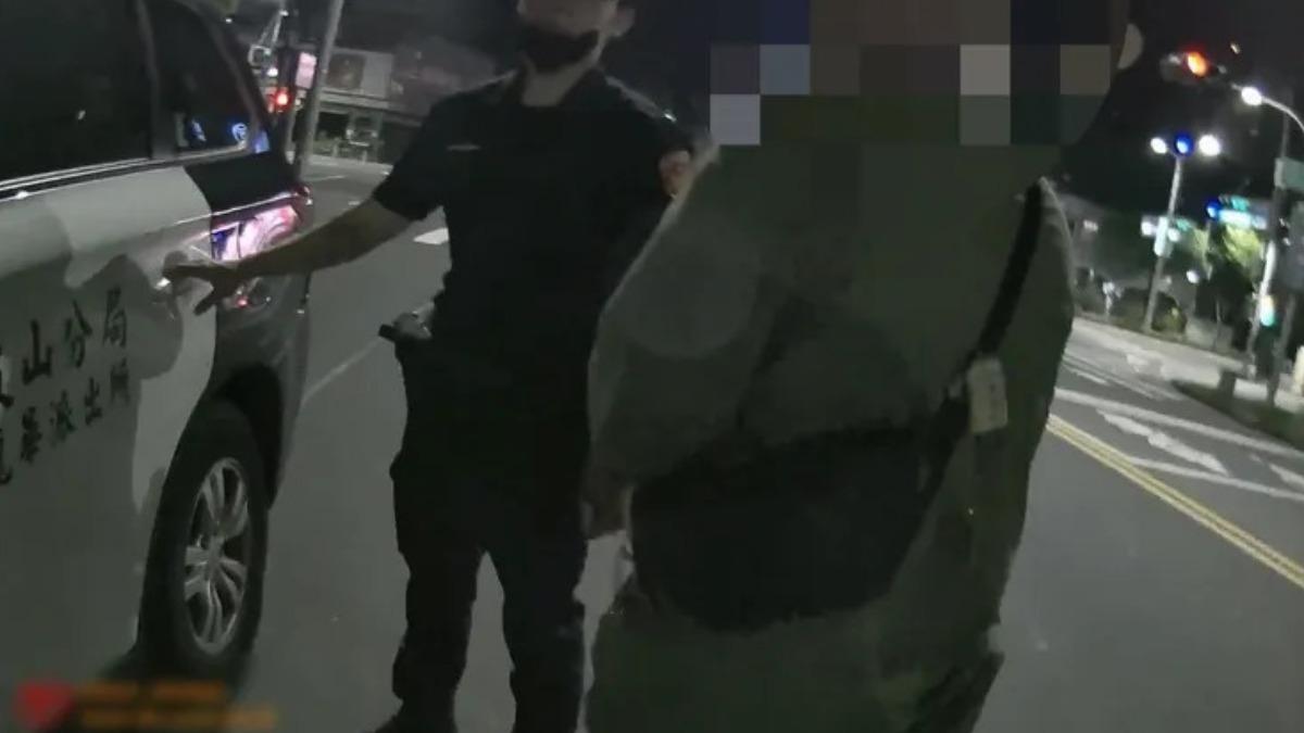 騎車沿路晃!高雄男「三度毒駕」被逮 懊悔求饒:不該僥倖