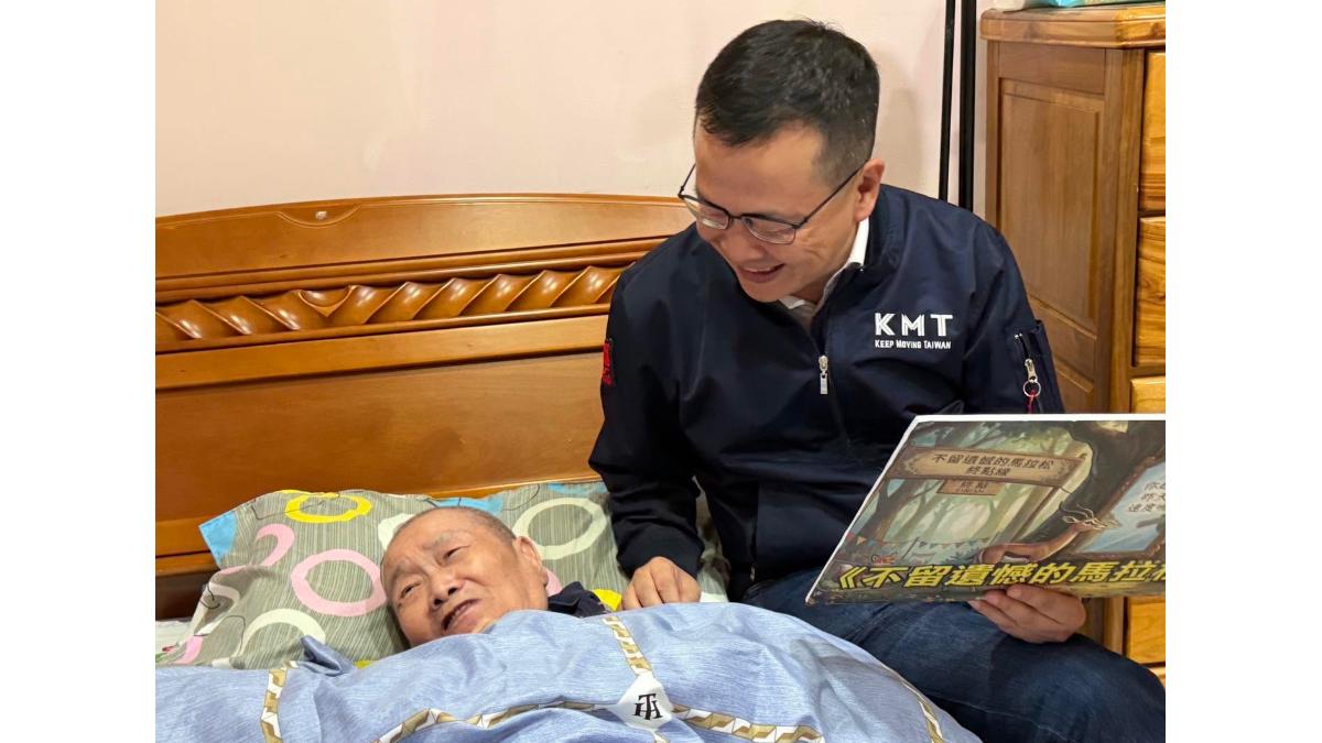 陪伴年邁失智父親 羅智強靠「說童話故事」融化心鎖
