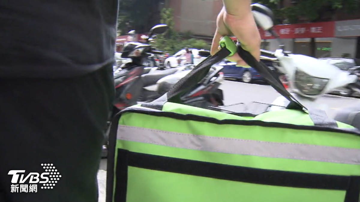 外送員疑不滿送上樓塗鴉。(圖/示意畫面)