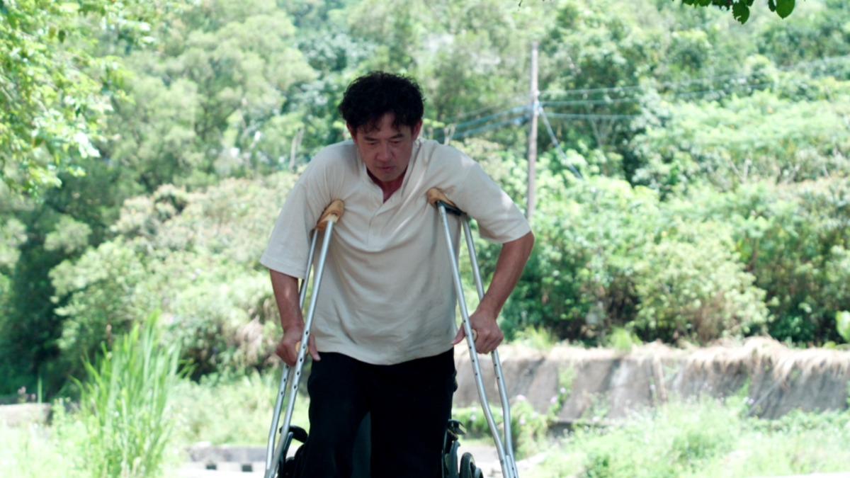楊子儀透露柯叔元跛腳演技太逼真,讓他一度誤以為對方真的受傷。(圖/民視提供)
