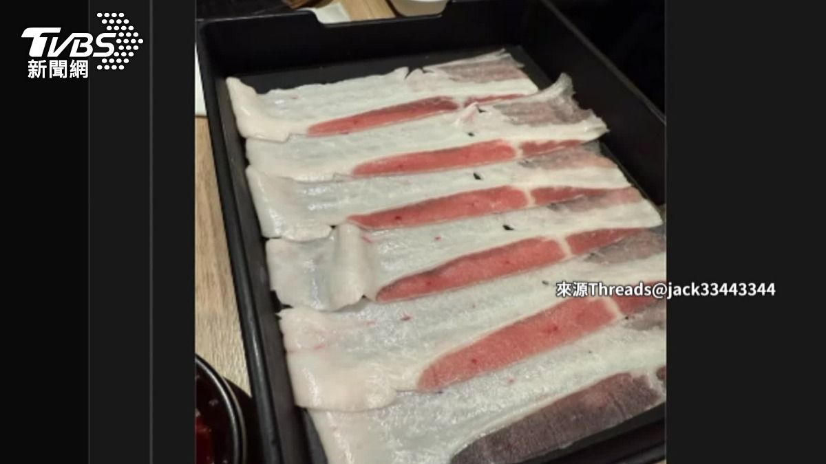 豬五花幾乎全都是白白的肥肉。(圖/TVBS)