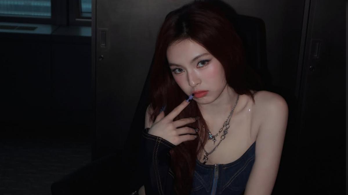 BABYMONSTER CHIQUITA的打歌造型引發粉絲討論。(圖/翻攝自IG)