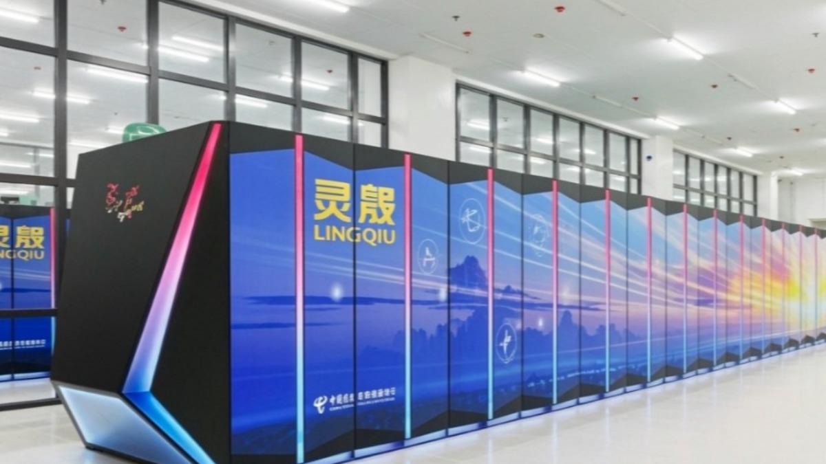 中國國家超級計算深圳中心的「靈晟」（LineShine）超級電腦。　（圖／翻攝自X@cryptogoos）