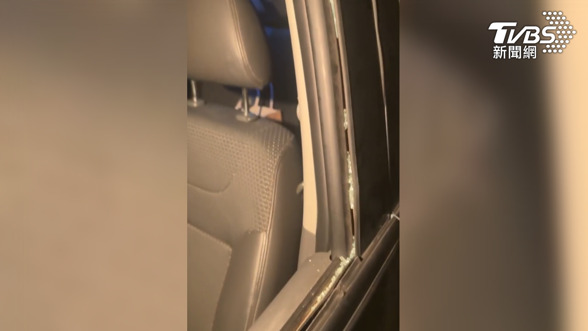 苗栗苑裡鎮知名婚紗景點出水沙灘出現竊嫌,彰化婚紗業者遠赴苗栗進行拍攝,僅離開愛車1.5小時,就遭破窗偷走車上現金(圖/翻攝Threads@purewhite2012)