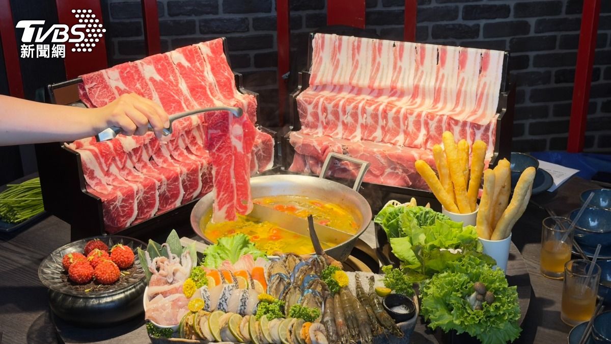 這一鍋推出全新夏季風味「緋澄鮮漾」。(圖/陳昫蓁攝)