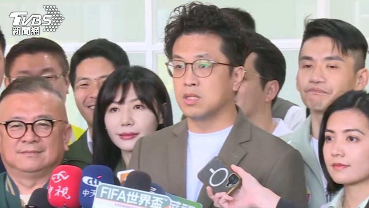 沈伯洋拋出議員索資ＳＯＰ化政策，希望能藉此減輕基層公務人員的負擔。（圖／ＴＶＢＳ）