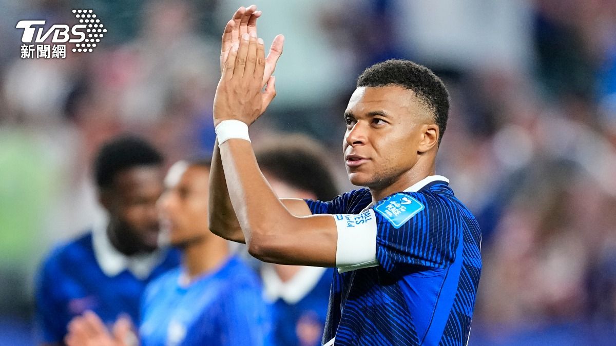 法國隊姆巴佩(Kylian Mbappé)連續兩場比賽「梅開二度」大放異彩。(圖/達志影像美聯社)