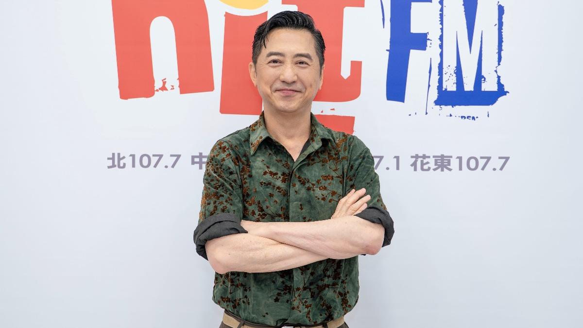 哈林參加《歌手2026》首集被淘汰,他釋懷笑喊「好玩就好」。(圖/Hit Fm聯播網提供)