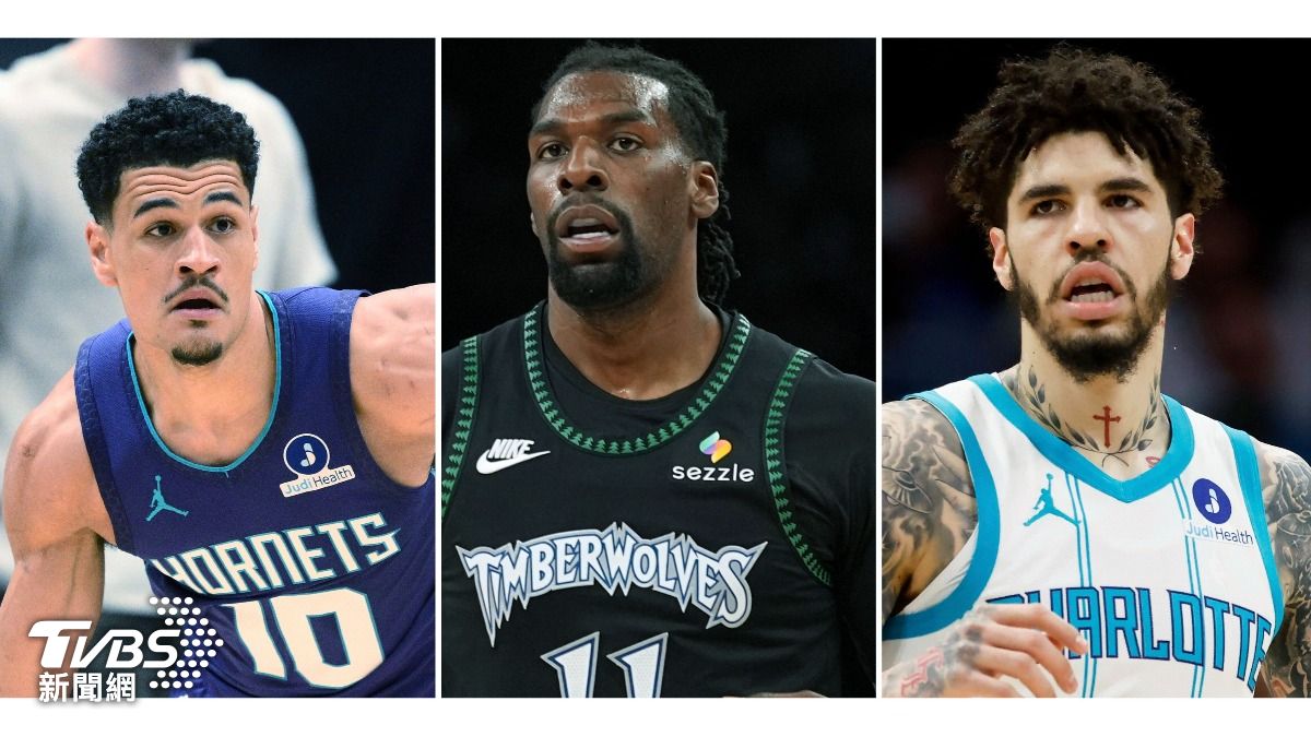 運動頻道ESPN報導，美國職籃NBA夏洛特黃蜂將波爾（右）與葛林（左）交易至明尼蘇達灰狼，換來中鋒瑞德（中）與多個選秀權。（圖／達志影像美聯社）