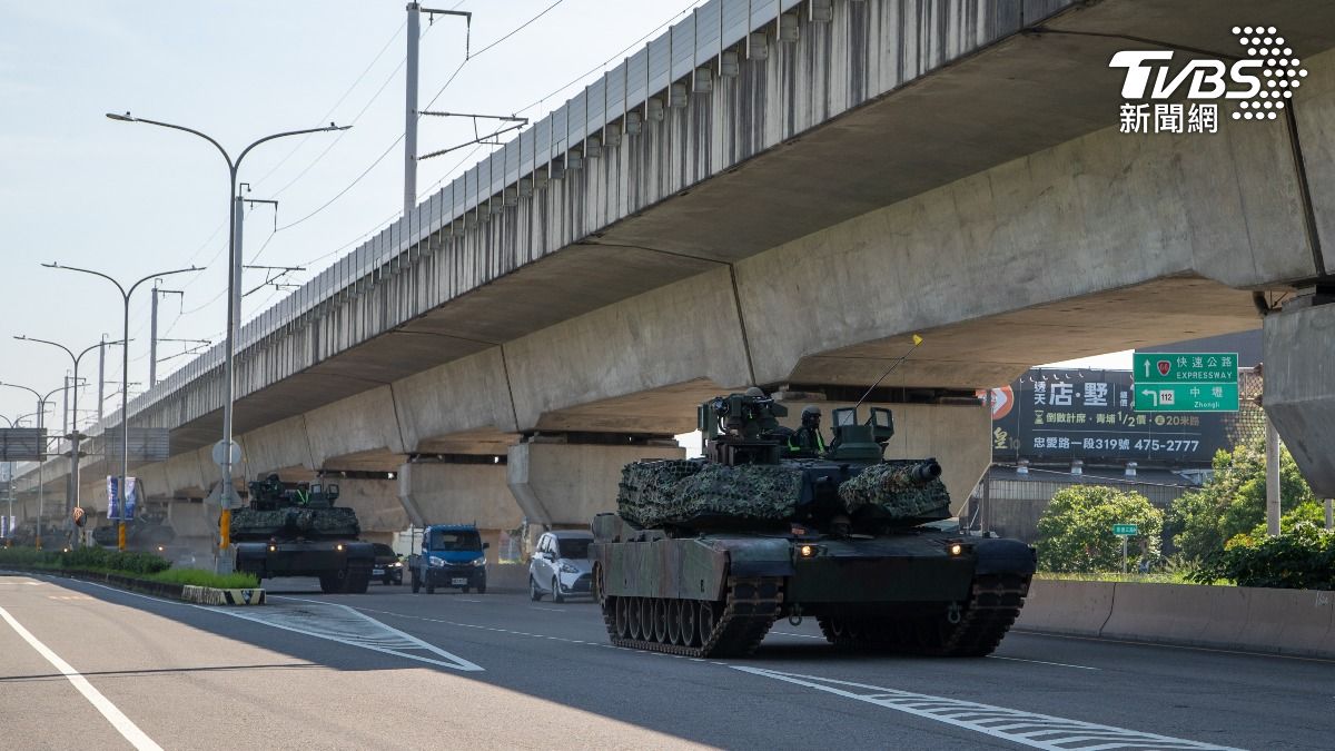 地表最強戰車M1A2T出動！首度「實戰化」姿態上街　震撼畫面曝