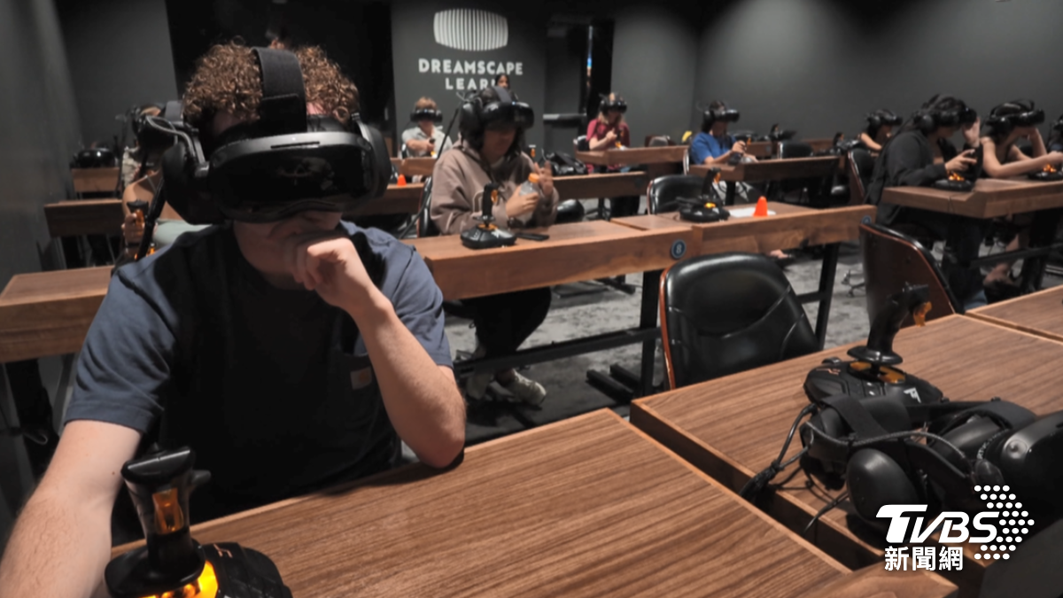 憂下一代淪AI麻瓜！ASU實戰課接軌產業  「好萊塢VR」練兵