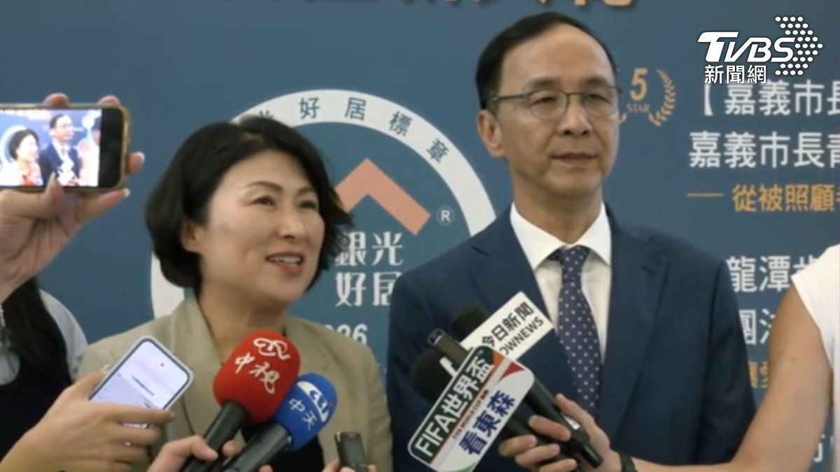 台東縣長饒慶鈴指出，自己完全依照陸委會規定辦理，且最終並未親自成行前往大陸。（圖／TVBS）