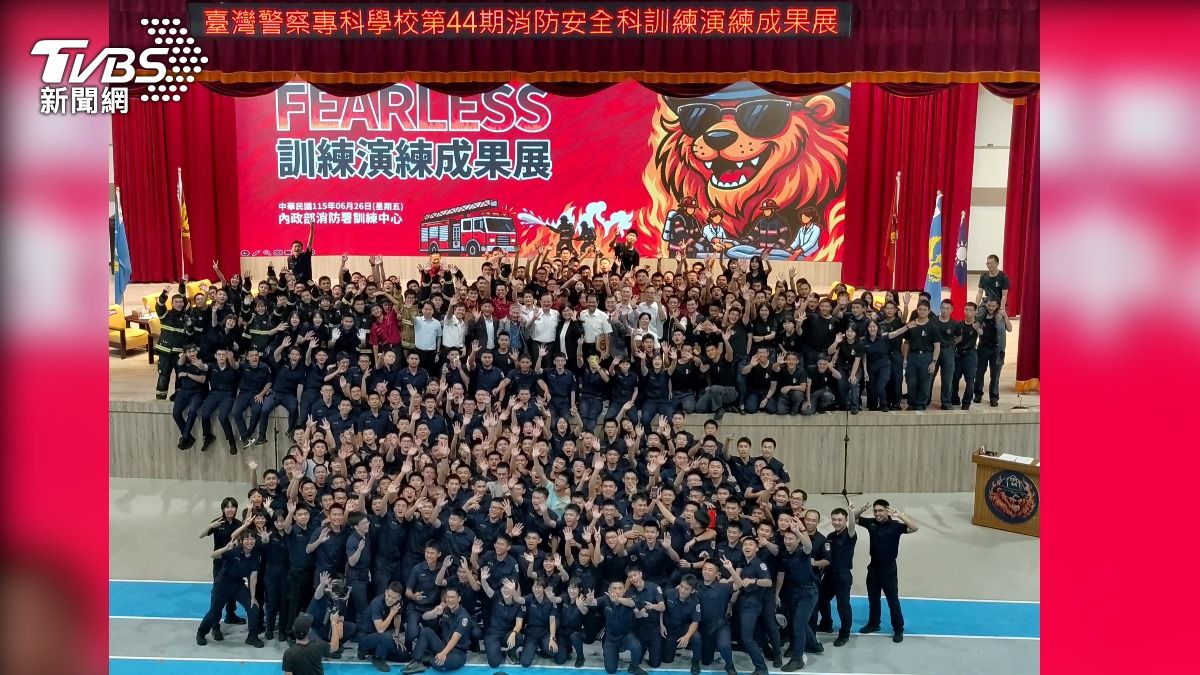 「300天」完整移訓首屆結訓!19歲警專生蛻變準消防員