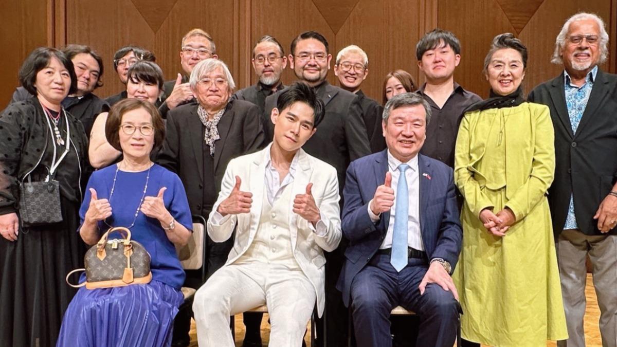 《我的婆婆》男神紅到日本!李齊東京首辦演奏會 駐日代表也來了