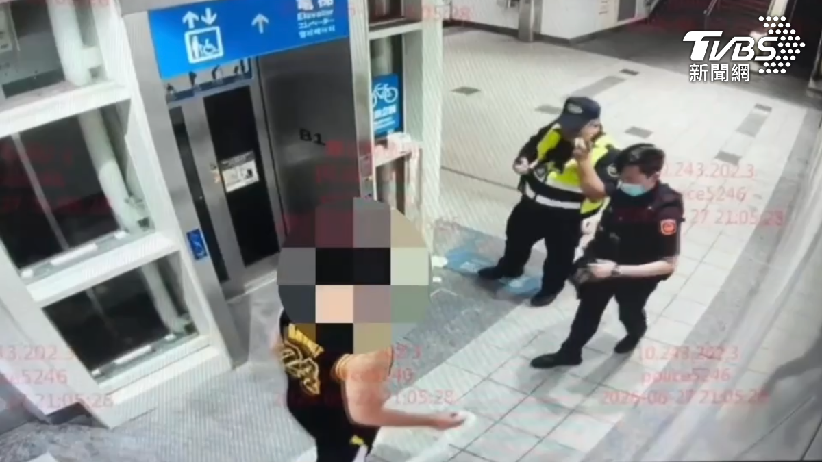 外籍男台北101站「泥醉咆哮」欲傷人 警辣椒水制伏送醫