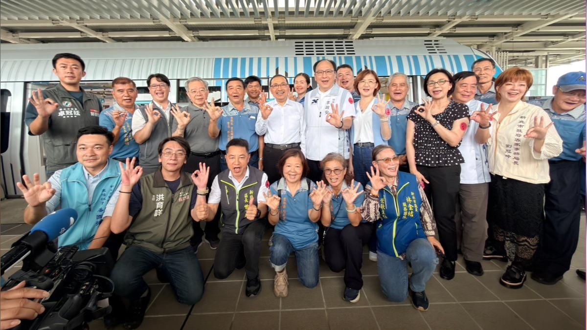 捷運三鶯線主題彩繪列車亮相!展現客家文化與新北美術館移動美學