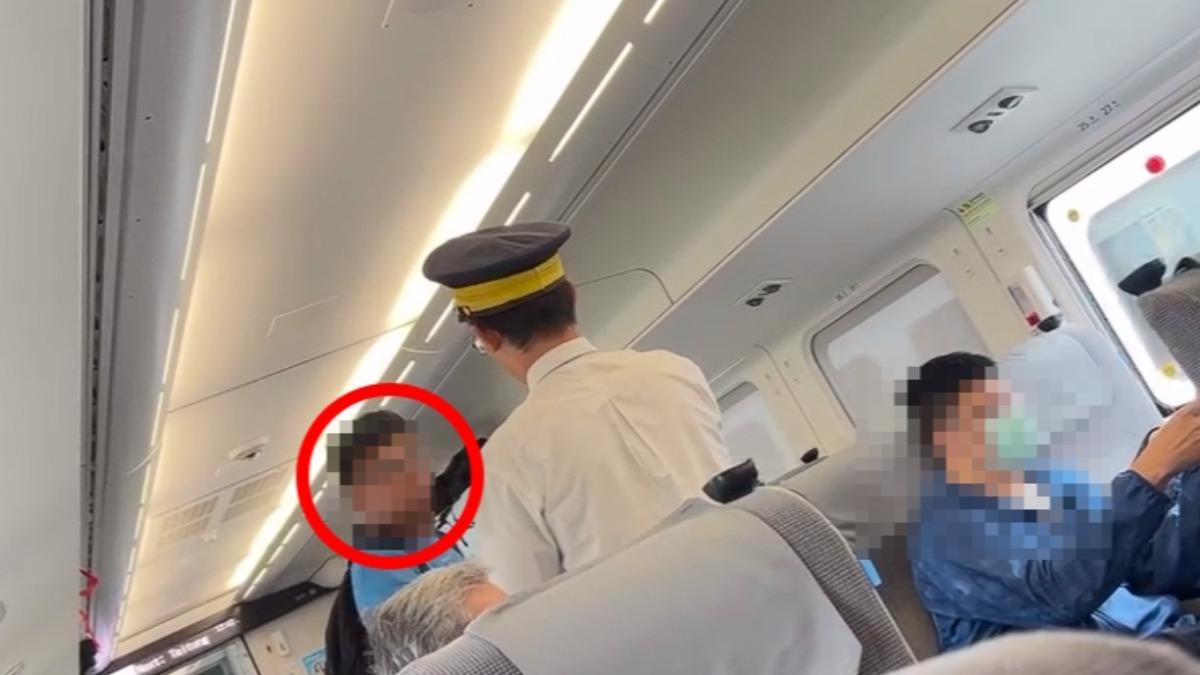 不滿台鐵延誤不退費!男子車廂內當眾咆哮飆罵「多字經」