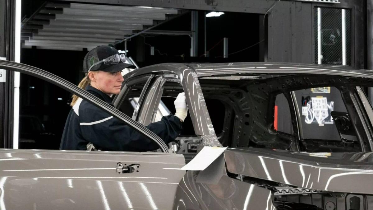 Toyota決定將減產措施延續至2027年2月，海外累計減產規模提高至約10萬輛。（圖／Toyota提供）