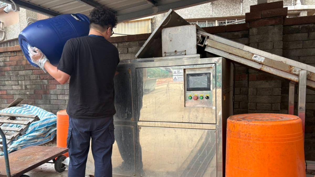 桃園市環保局補助業者商用廚餘機 最高新台幣20萬元