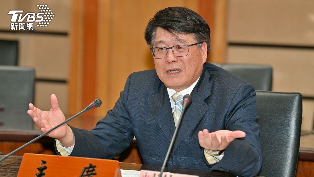 中選會主委游盈隆今日批「綠委不分青紅皂白指控」。(圖/胡瑞麒攝)