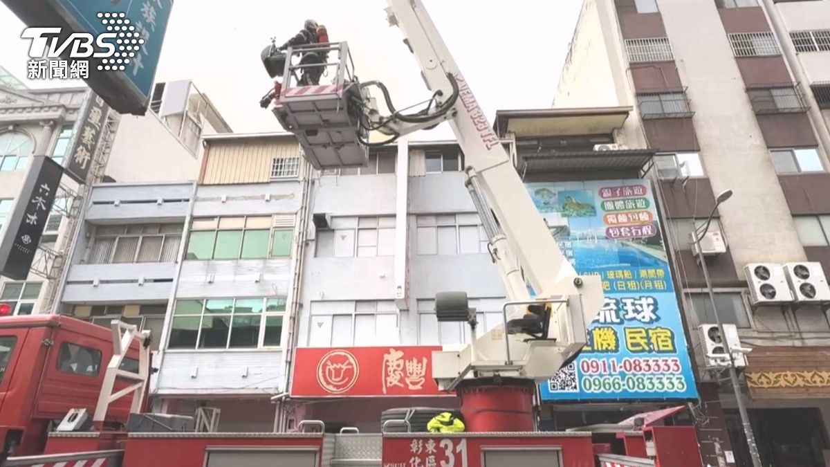彰化46年慶豐牛排館竄火！排油煙管起火延燒（圖／TVBS）