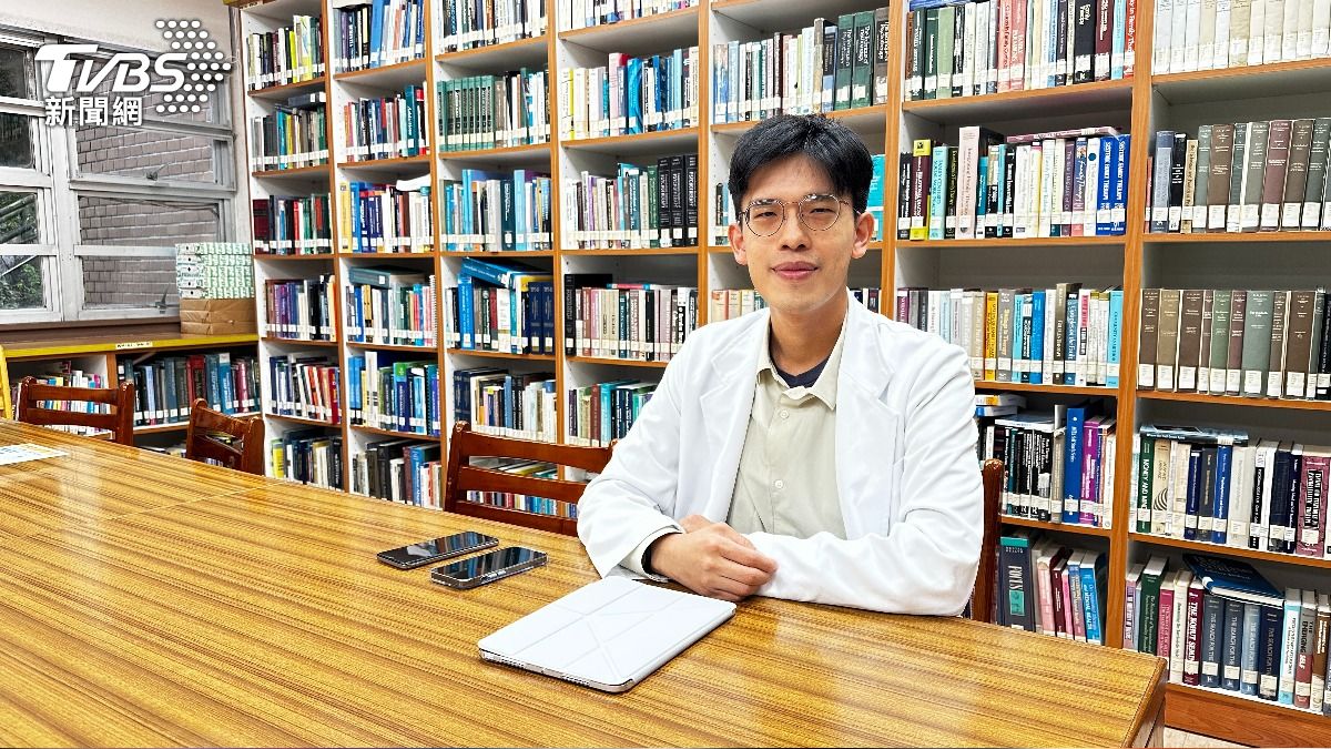 台北聯合醫院松德院區陳禹志醫師提到,青少年手機成癮個案合併憂鬱、焦慮的比例最高,約六至七成。(圖/陳詩璧攝)