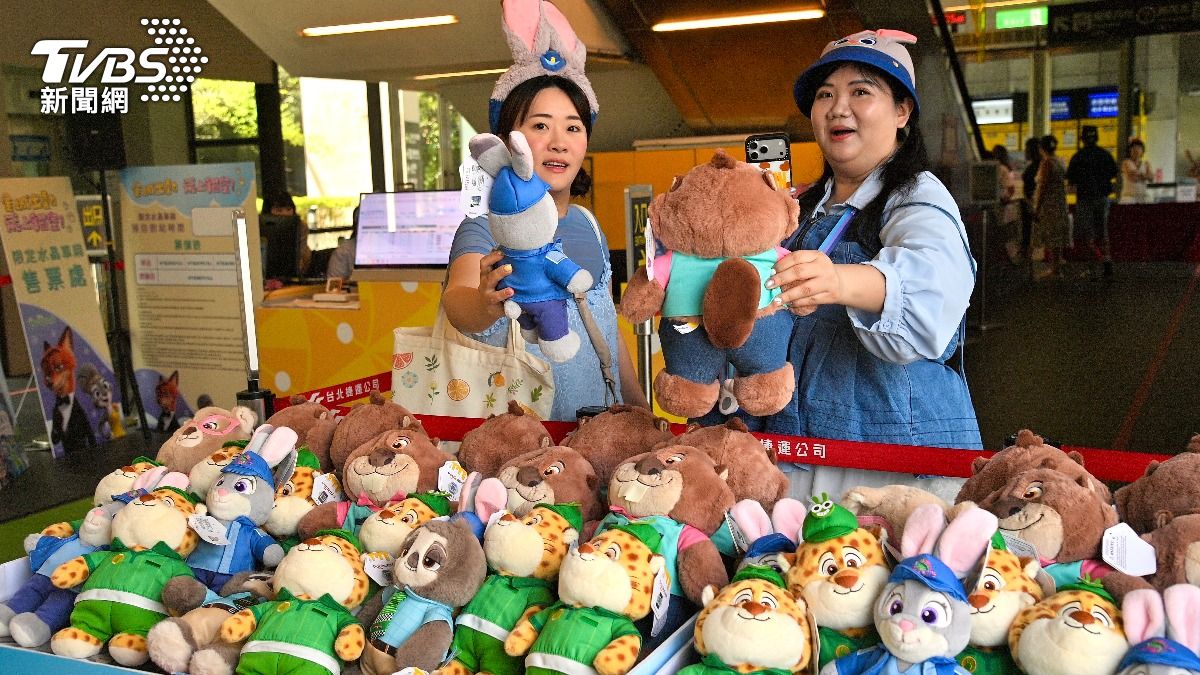 貓空纜車「動物園站」一樓將限時開設《動物方城市》主題商品館。(圖/胡瑞麒攝)