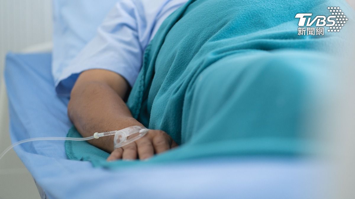 酒後遭踹一腳休克!6旬男「腹腔出血3千cc」 醫揭2行為藏危機